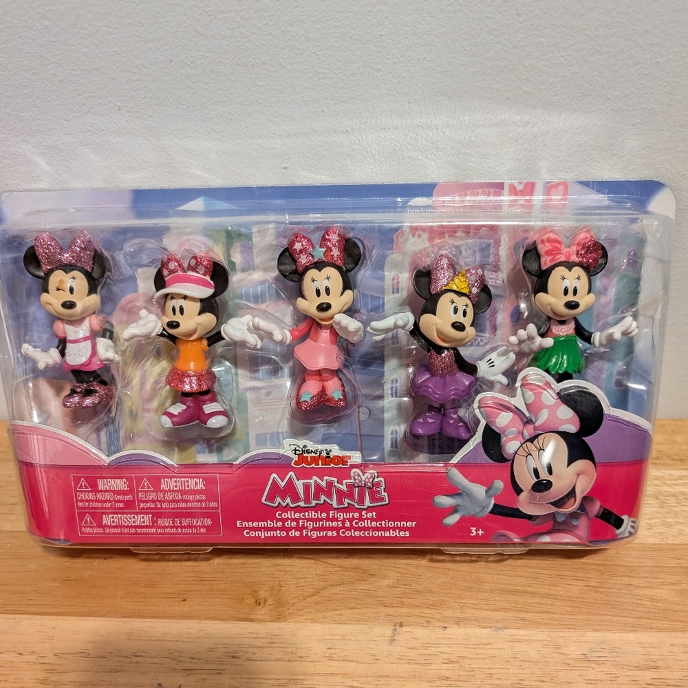 Minnie Mouse Collectible Figure Set - Pink and Purple Brand New with tag
